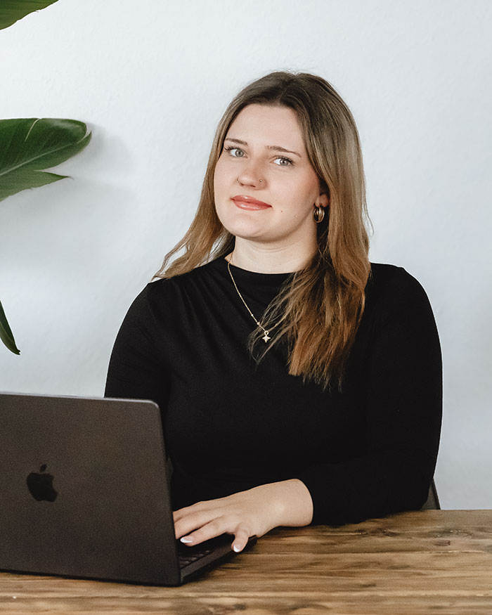 Rebecca - Content Creation, Design
